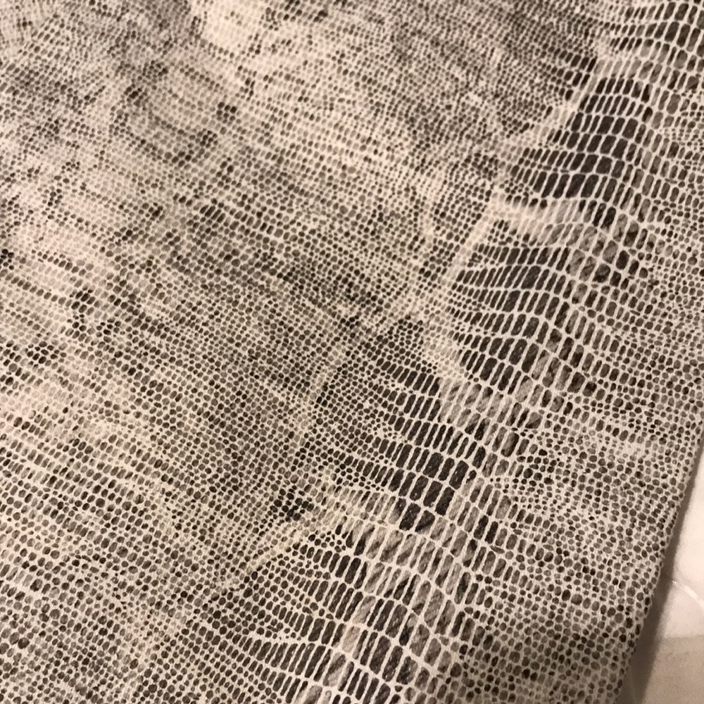 Zara - Picture 3 of 11